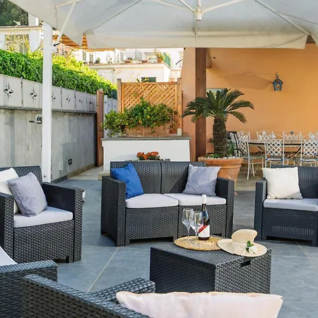 De Luca - Luxury With Terrace And Jacuzzi By The Sea Vico Equense